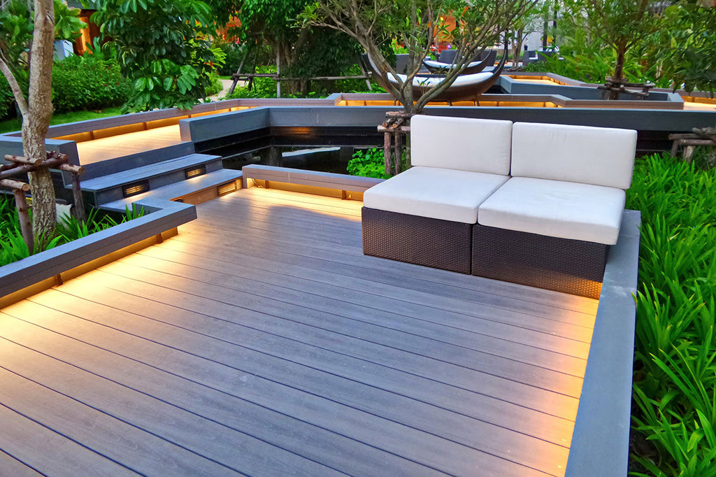 Image of outdoor deck with dual-tone staining.